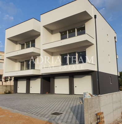 Apartmán, 2 ložnice + obývací pokoj