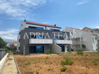 Apartmán, 3 ložnice + obývací pokoj