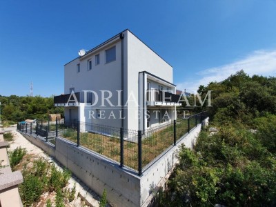 Apartmán, 3 ložnice + obývací pokoj