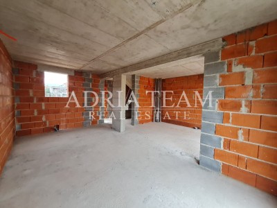Apartmán, 3 ložnice + obývací pokoj
