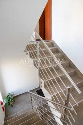 Apartmán, 2 ložnice + obývací pokoj