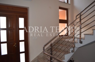 Apartmán, 2 ložnice + obývací pokoj