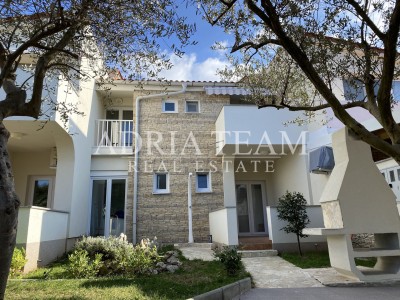 Apartmán, 1 ložnice + obývací pokoj