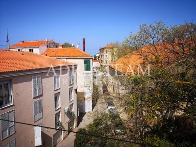 Byt, 2 ložnice + obývací pokoj