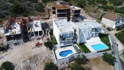 Apartmán, 2 ložnice + obývací pokoj
