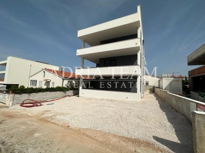 Apartmán, 2 ložnice + obývací pokoj