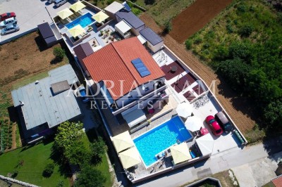 Apartmán, 2 ložnice + obývací pokoj