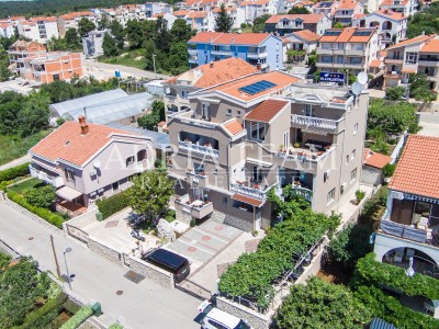 Dům, Vila