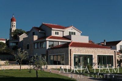 Dům, Vila